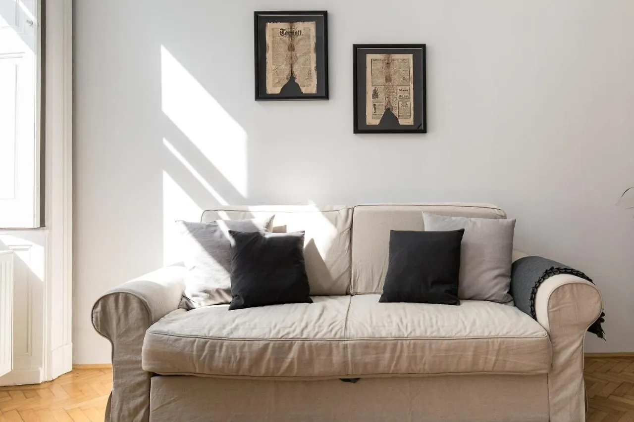 King Rustik & Central Apartment Budapest