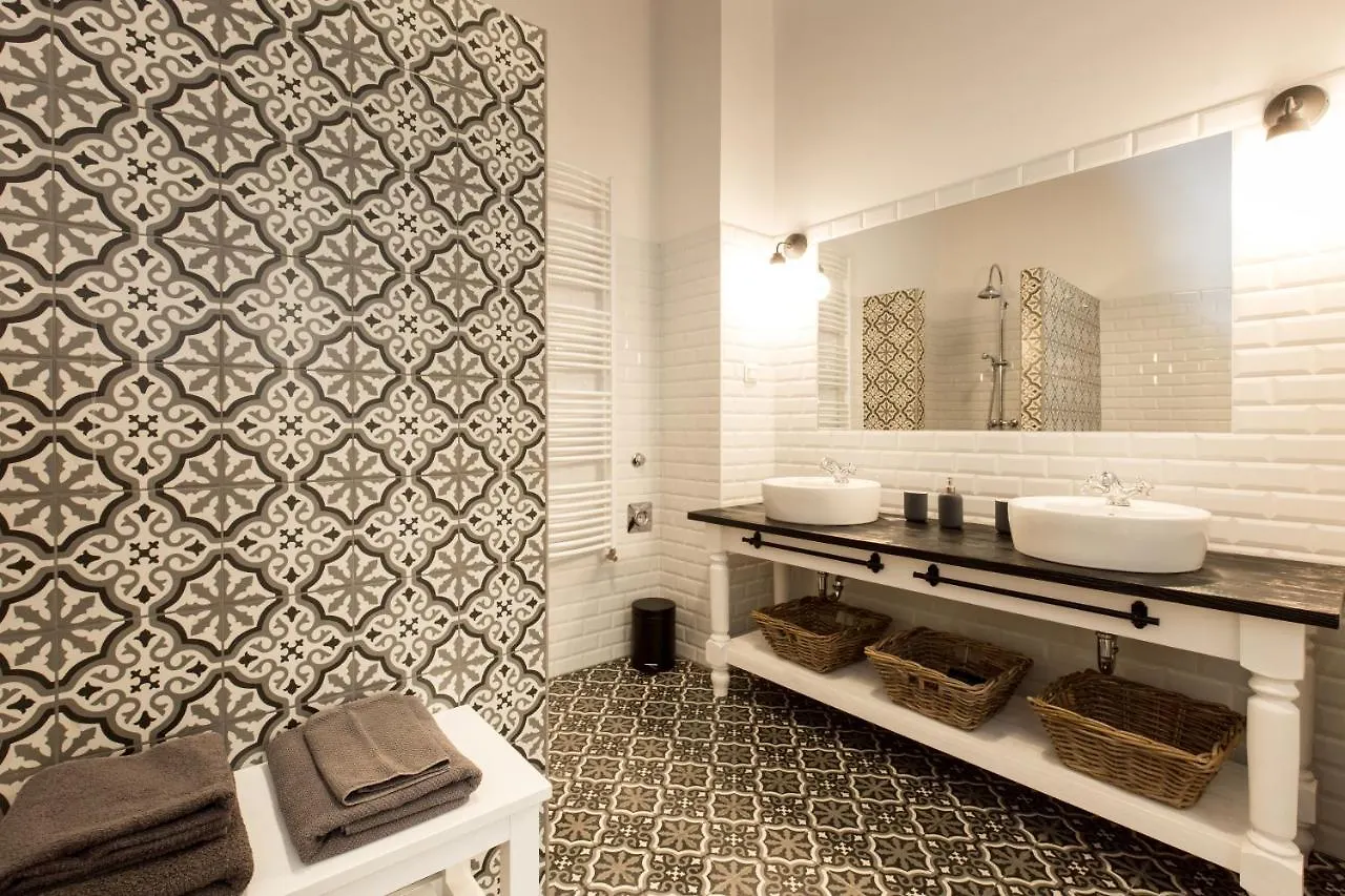 King Rustik & Central Apartment Budapest