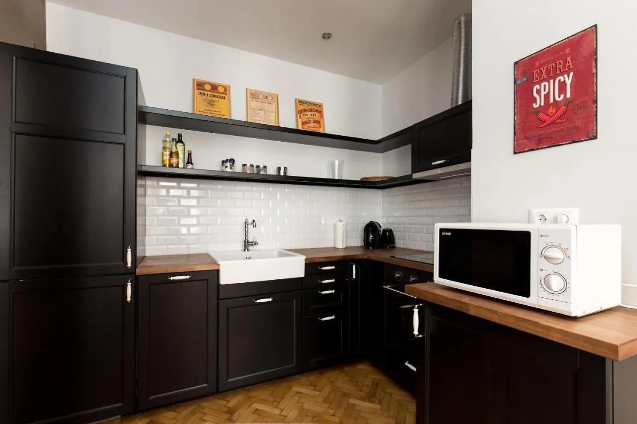 King Rustik & Central Apartment Budapest